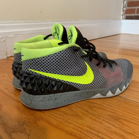 Nike Kyrie 1 The Dungeon Deep Pewter Tumbled Grey 705277 270 Size 11.5 - Picture 5 of 8